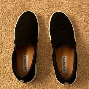 Velvet Steve Madden platform slip on shoes. Black, size 6.5. Worn once.